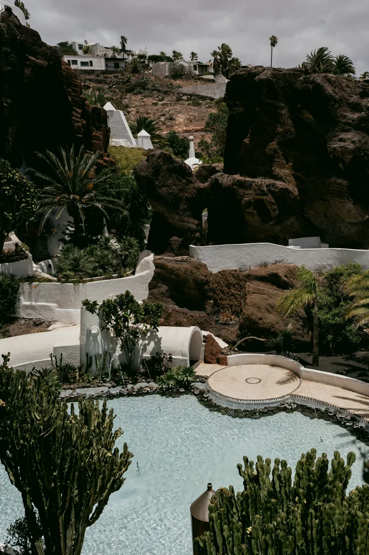 Scenic resort — illustrative stock photo